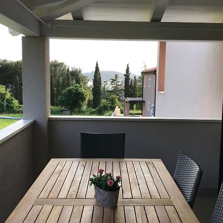 Apartmani Matea Cres Eksteriør bilde