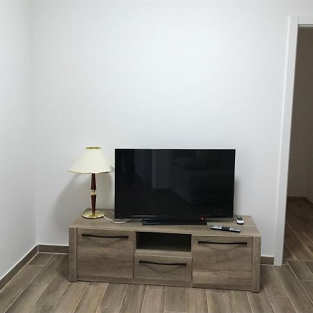 Apartmani Matea Cres Eksteriør bilde