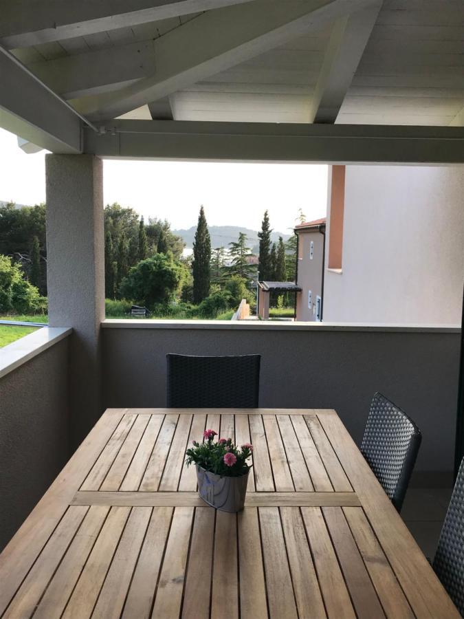 Apartmani Matea Cres Eksteriør bilde